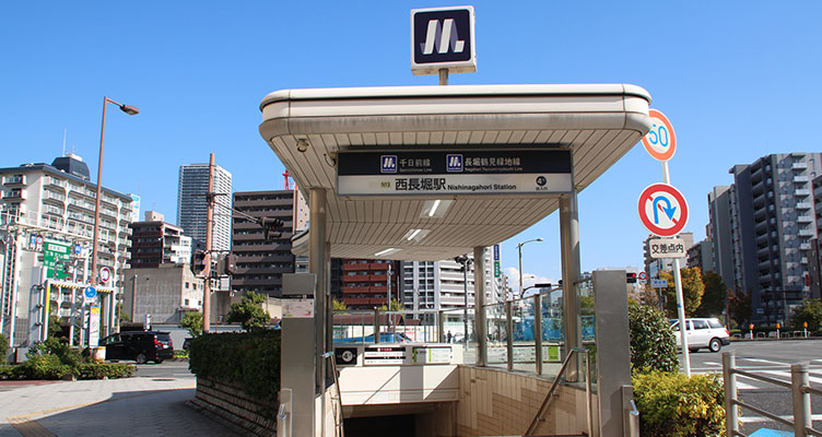 運動に適した公園や道がある